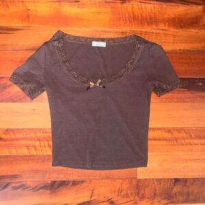 ✨3/$30✨Brown Lace-Trim Ribbed Short Sleeve Top